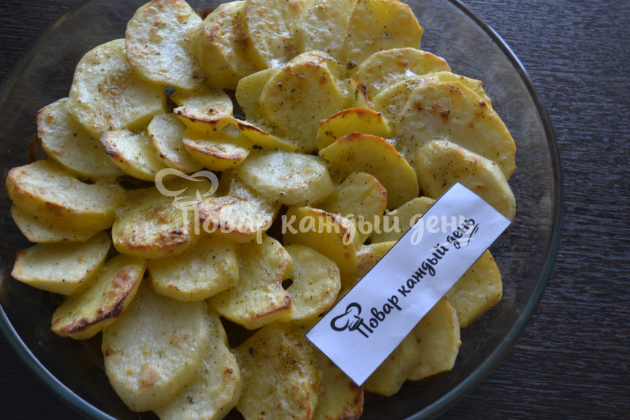 Картошка в духовке с майонезом и чесноком
