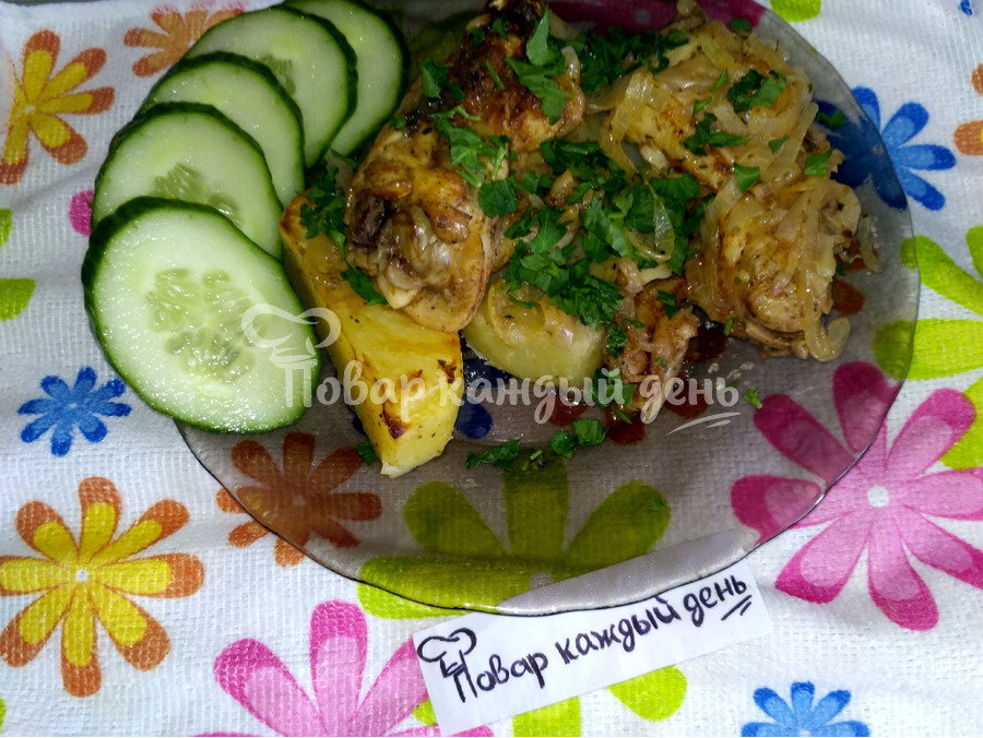 Курица в рукаве в духовке с картошкой