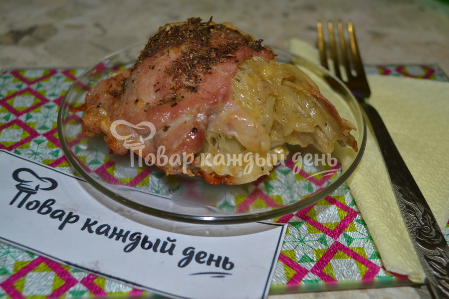 Свиные отбивные, фаршированные картофелем и сыром