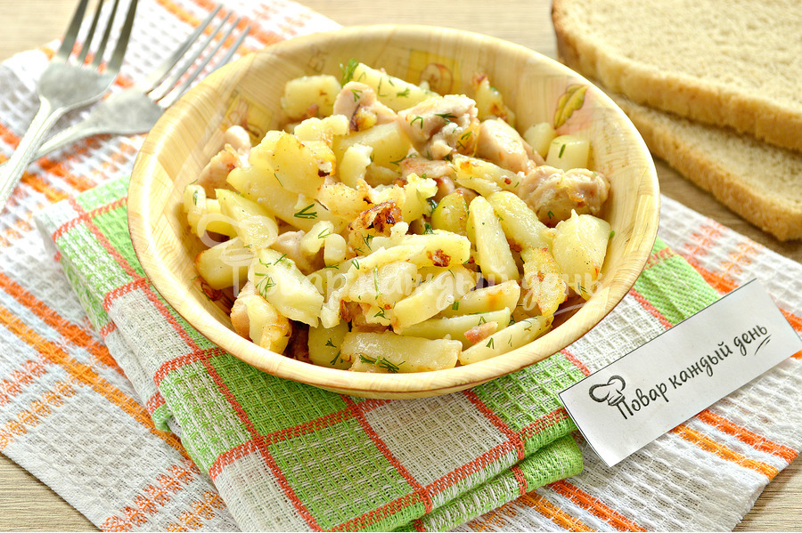 Жареная картошка с куриным филе