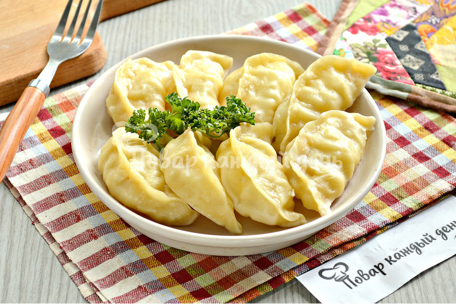 Вареники с картошкой и луком на пару
