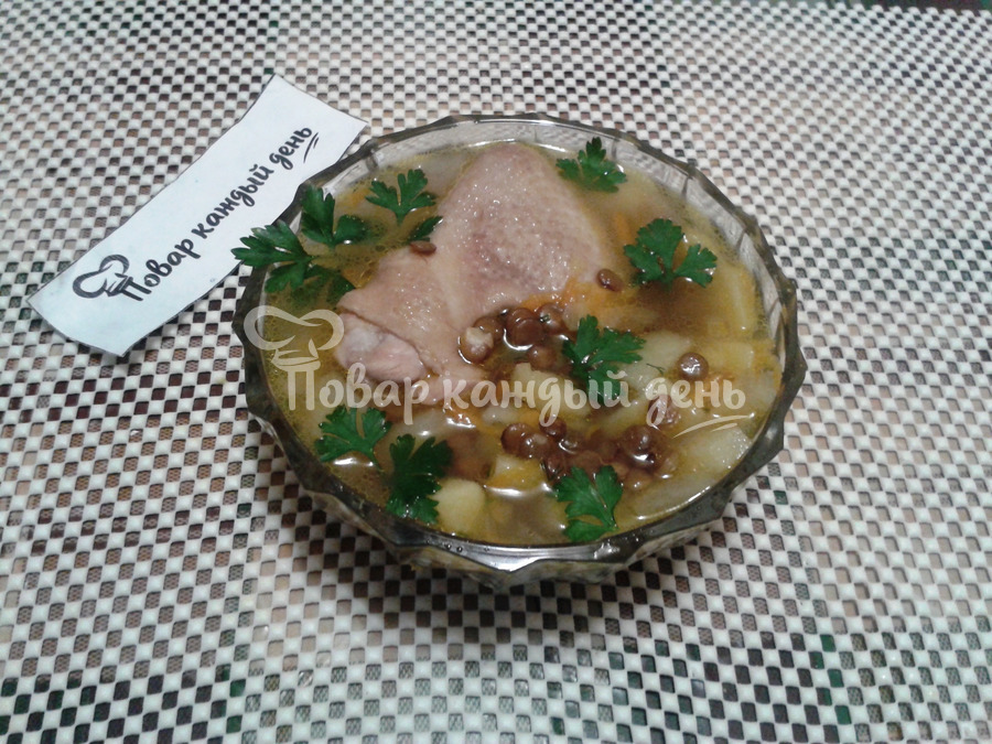 Чечевичный суп с куриными крылышками