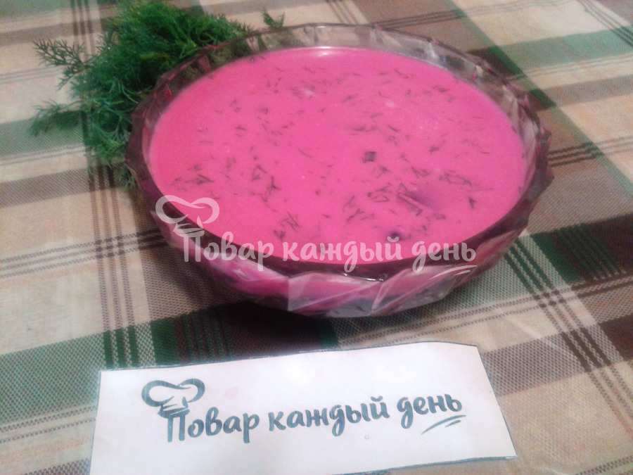 Холодный суп со свеклой