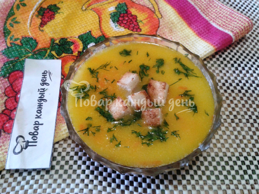 Французский сырный суп с курицей и гренками