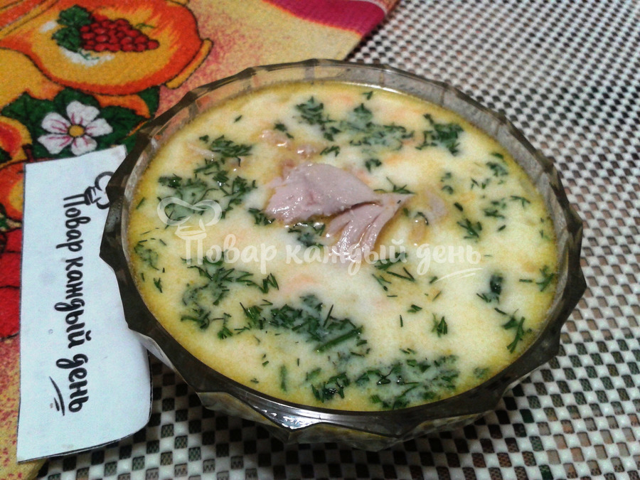 Сливочно-сырный суп с курицей