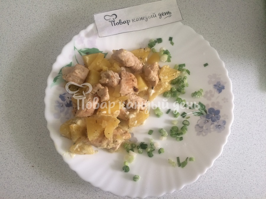 Жаркое в горшочках с курицей и картошкой в духовке