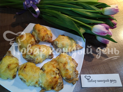 Куриные медальоны с ананасами