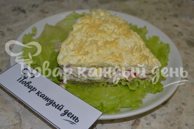 Салат с копчёной курицей