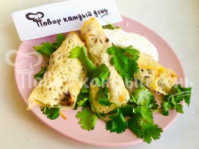 Мини-рулеты из мяса и сыра «Кето Такитос»