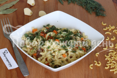 Макароны с говяжьей тушенкой