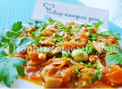 Гуляш из курицы с подливкой